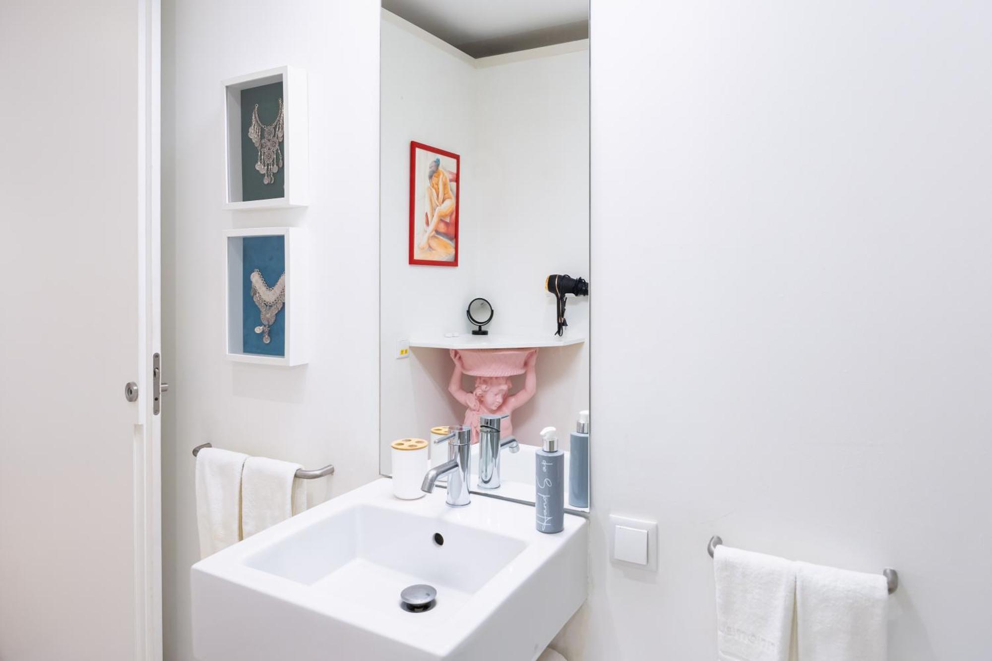 Boutique Apartment In The Heart Of Lisbon ! Lemonn B Bagian luar foto